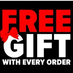 FREE GIFT 🎁 with every purchase